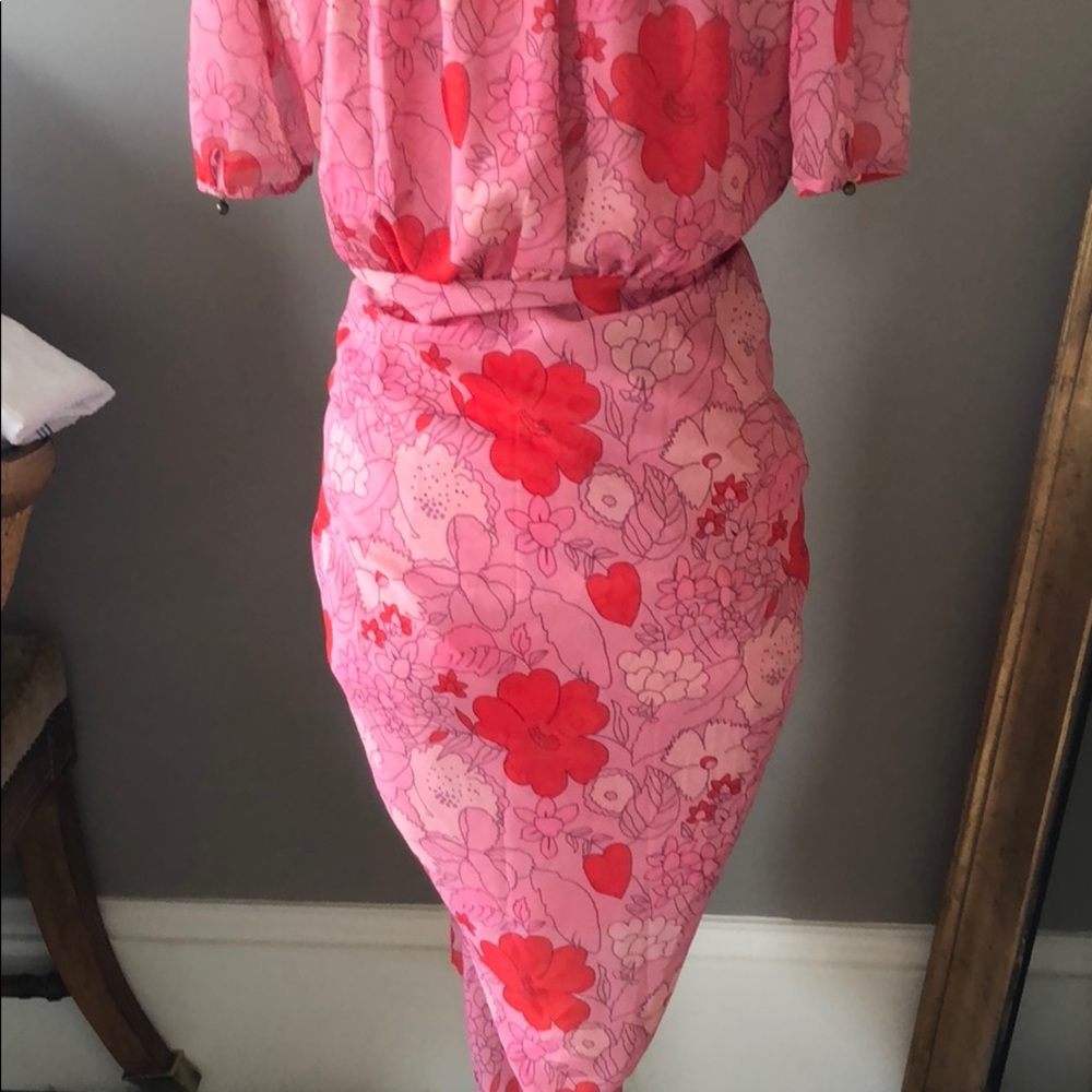 Flattering chiffon print midi dress